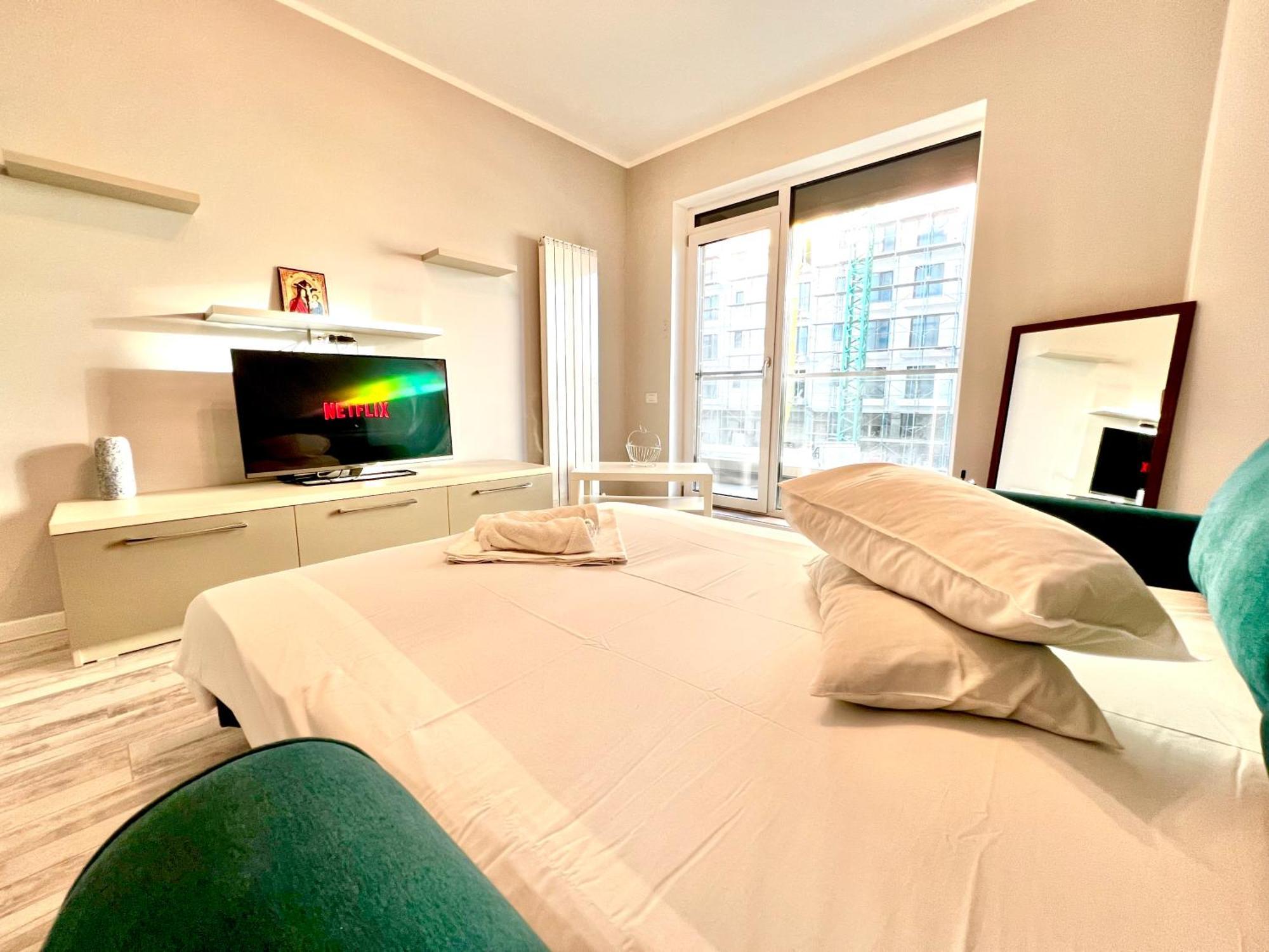 Grand Mamaia Lake Apartments Констанца Екстер'єр фото